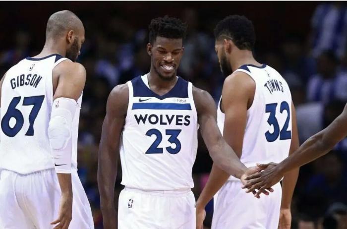 对面C位露 对面C位露